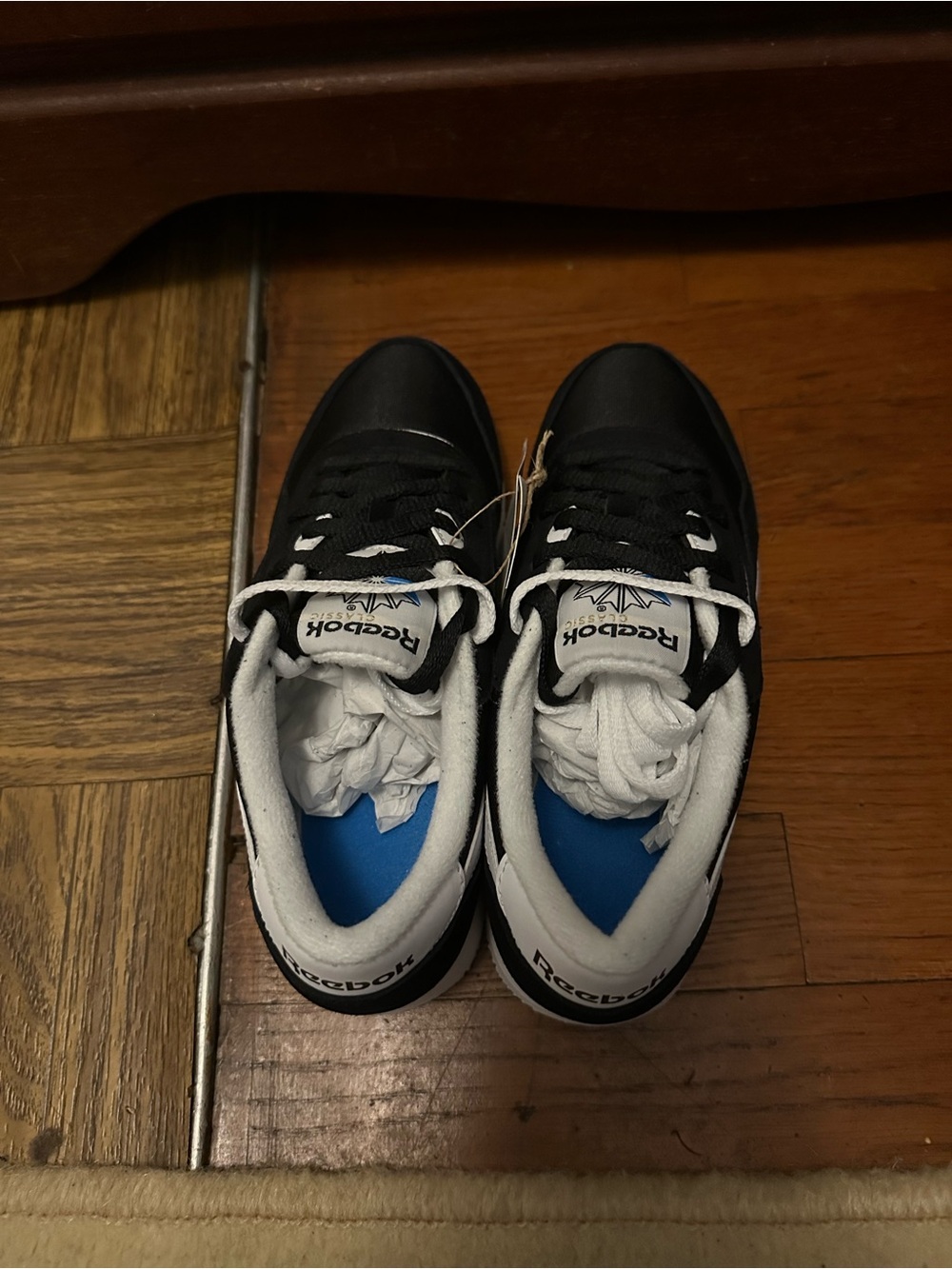 Reebok black classic sneakers NWT and box - Picture 7 of 7